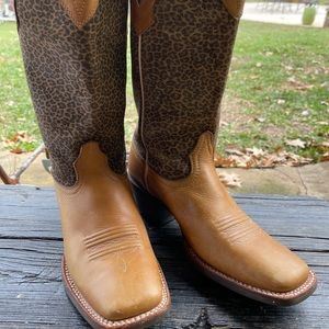 Women’s ARIAT WESTERN Boots Size 9